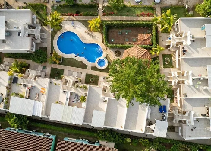 Parakeet Paradise 2nd Floor With Rooftop Сasa de vacaciones